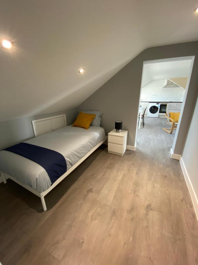 Stunning 1 Bedroom Flat In Wood Green Londen Buitenkant foto